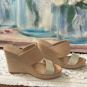 A New Day Tan and Cream Wedge Sandals with Open Toe size 9 1/2
